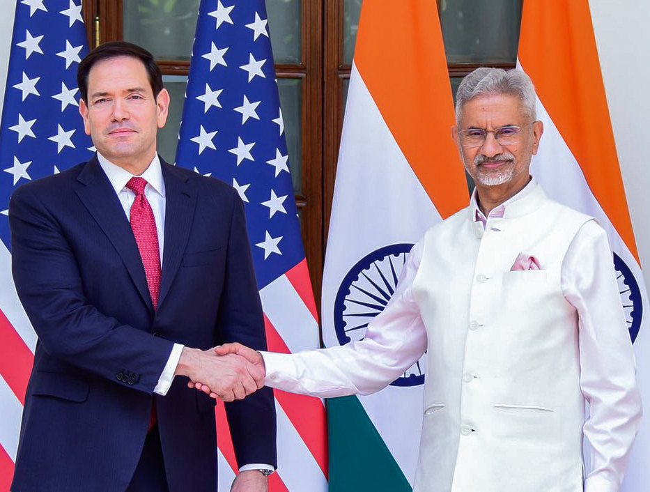 Rubio and Jaishankar shake hands at Hyderabad House in Delhi