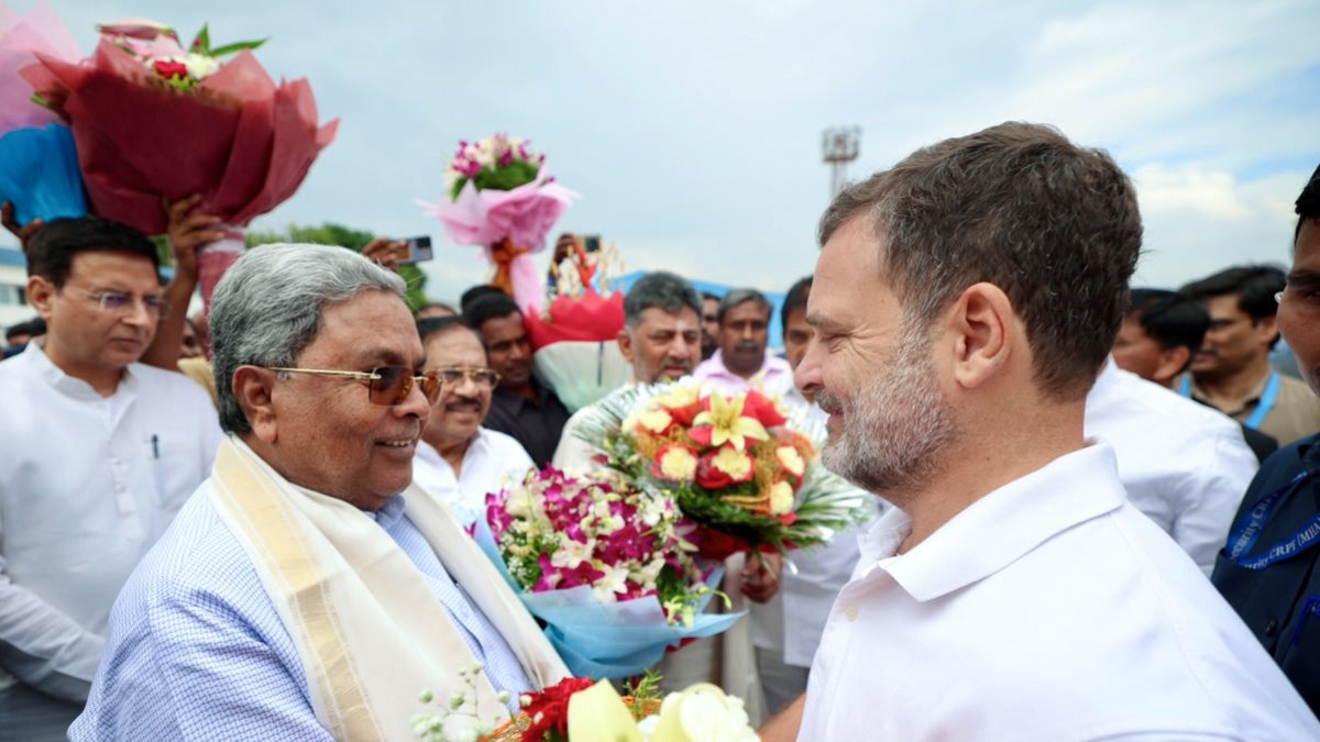 Rahul Gandhi welcomed by Siddaramaiah at Bengaluru airport