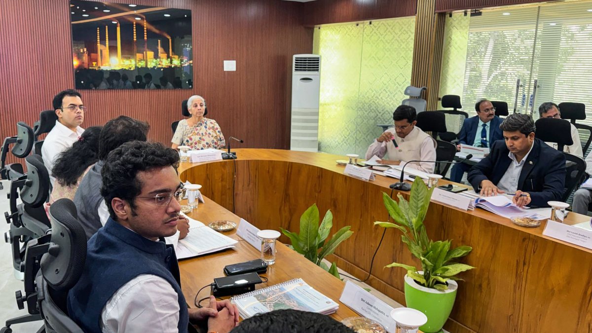 Nirmala Sitharaman chairs review meeting in Raichur