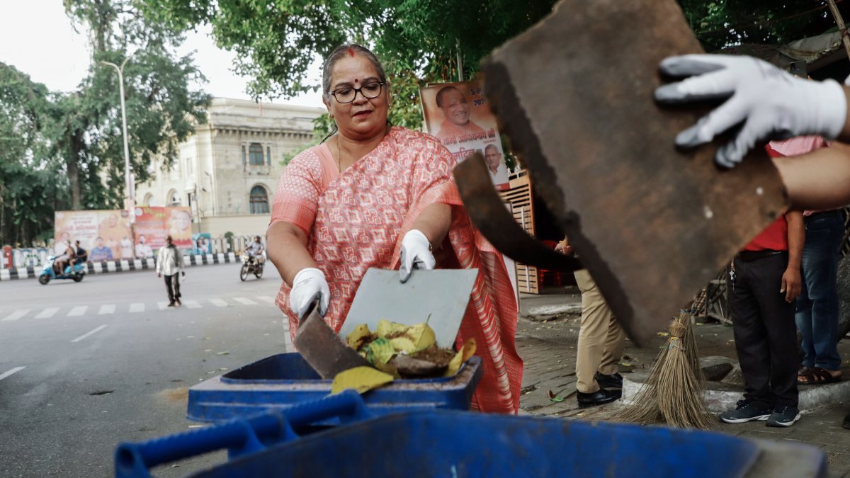 Lucknow mayor leads by example on World Environment Day