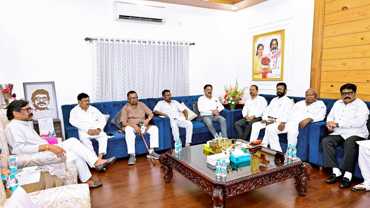 Jharkhand CM Hemant Soren meets JMM leaders on Rajya Sabha polls
