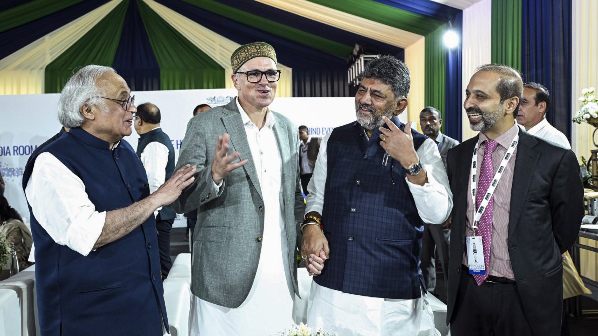 Omar Abdullah meets DK Shivakumar and Jairam Ramesh in Bengaluru
