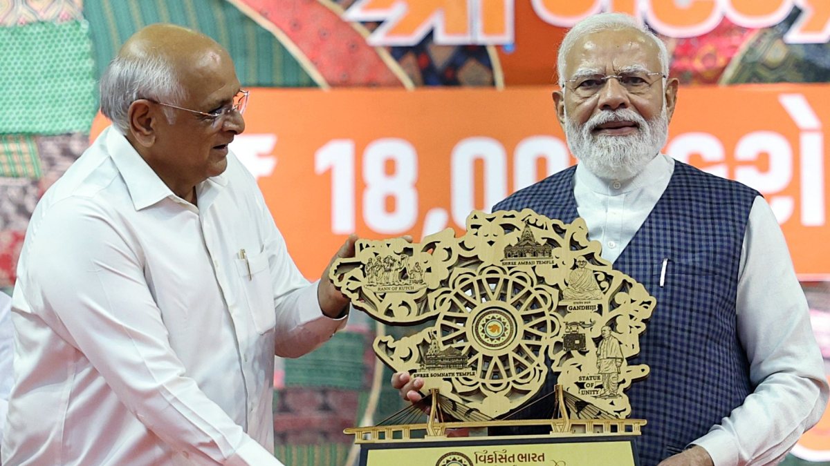 PM Modi inaugurates development projects worth Rs 18,800 crore in Surat