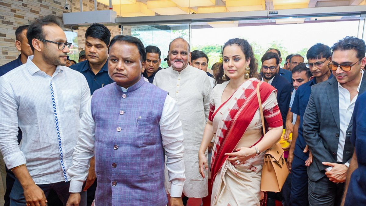 Odisha CM, Kangana Ranaut, Sambit Patra attend film screening in Bhubaneswar