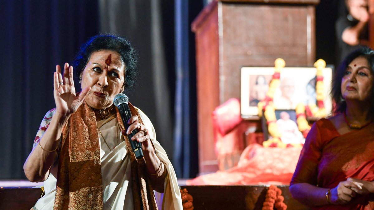 Padma Vibhushan awardee Sonal Mansingh speaks during Nrityadhara 3 Dance…