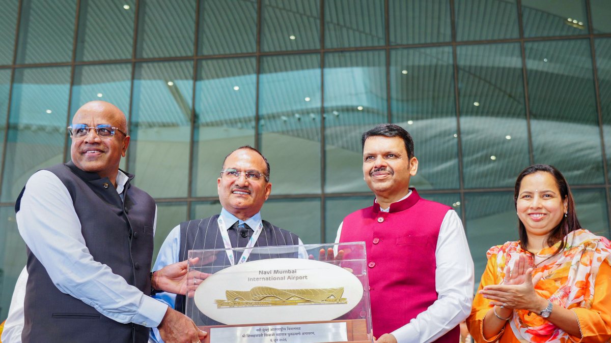 Maharashtra CM Fadnavis inspects Navi Mumbai airport terminal