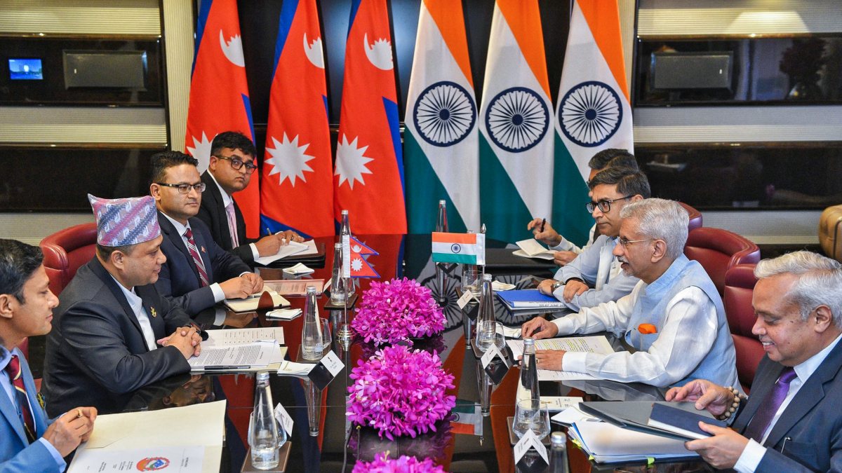 External Affairs Minister S. Jaishankar meets Nepal Foreign Minister Shisir…