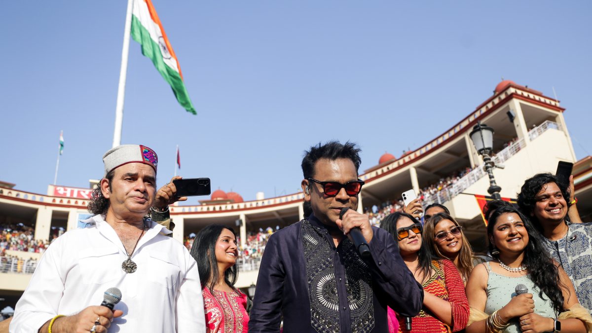 A R Rahman sings at Attari-Wagah border for film promotion