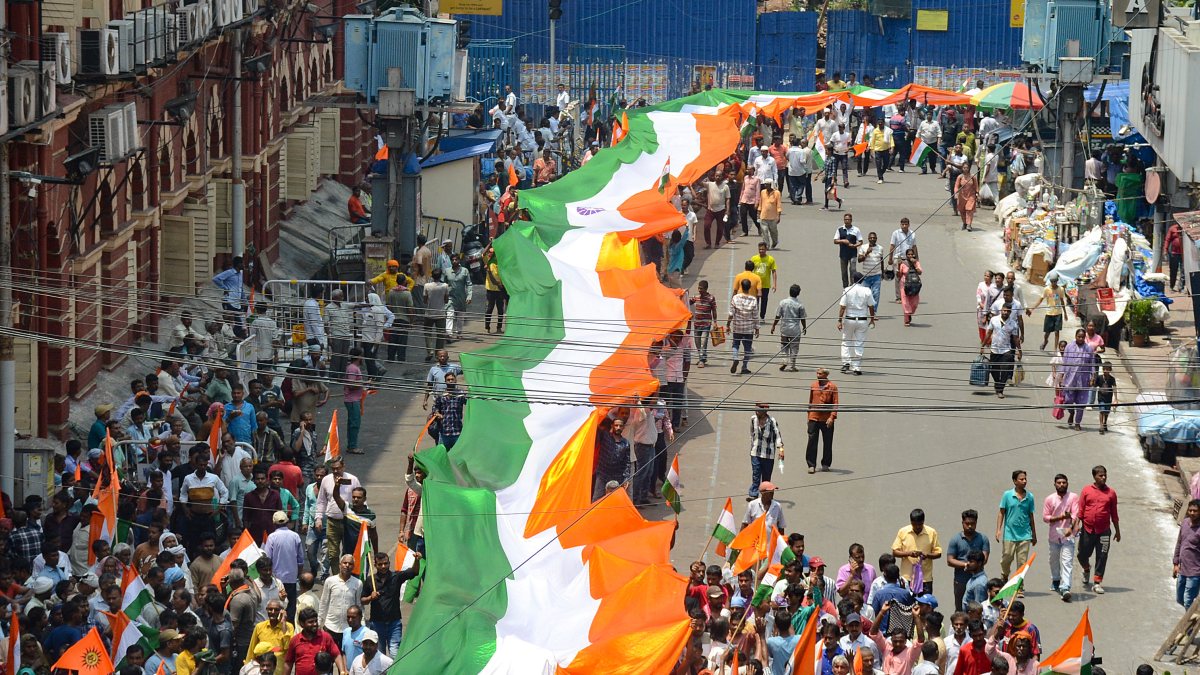 Earth pot makers rally in Kolkata for welfare demands