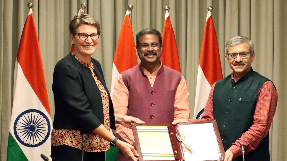 Dharmendra Pradhan hands over approval letters to foreign universities