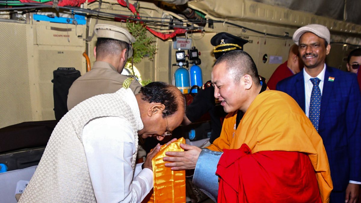Ladakh LG meets monk during Buddha relics return from Mongolia