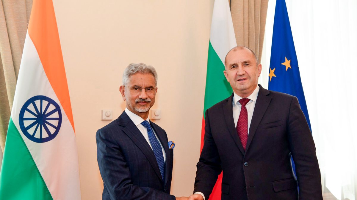 Jaishankar meets Bulgarian PM Radev in New Delhi