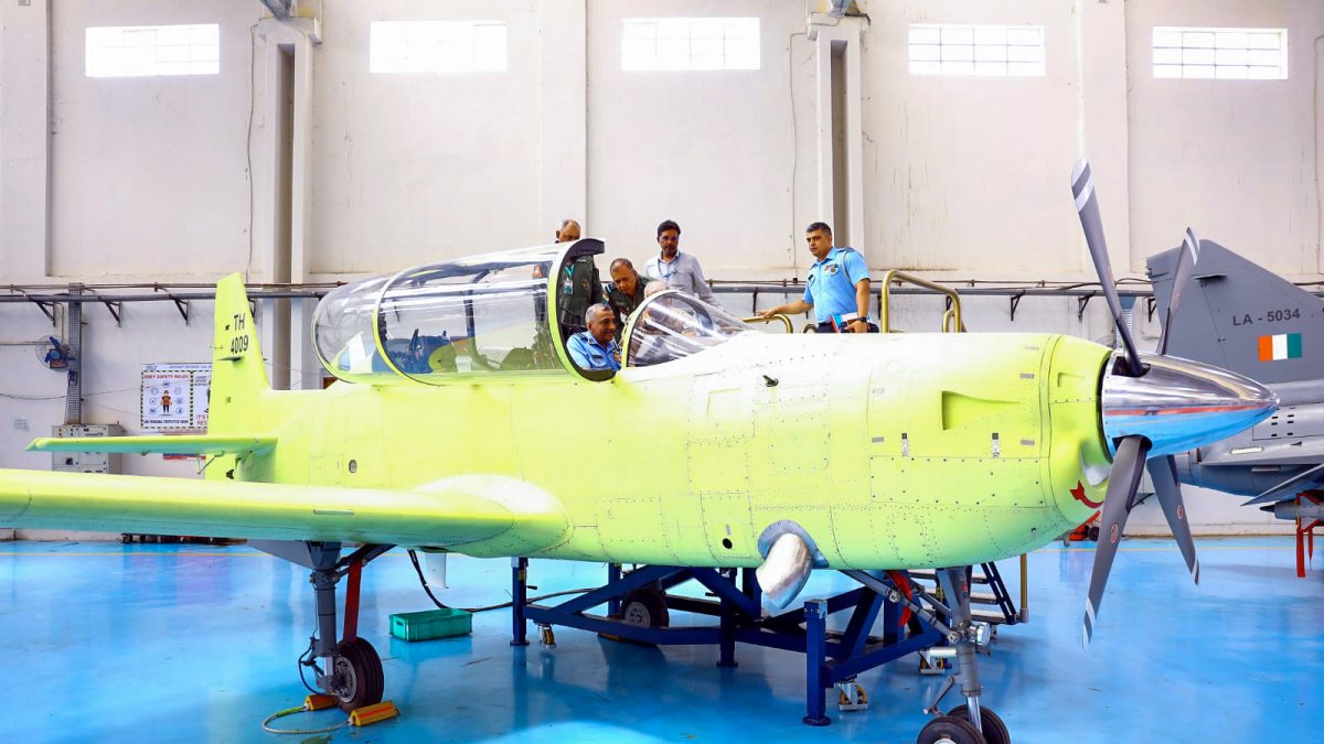 Air Marshal Dixit reviews Tejas Mk1A and HTT-40 progress at HAL
