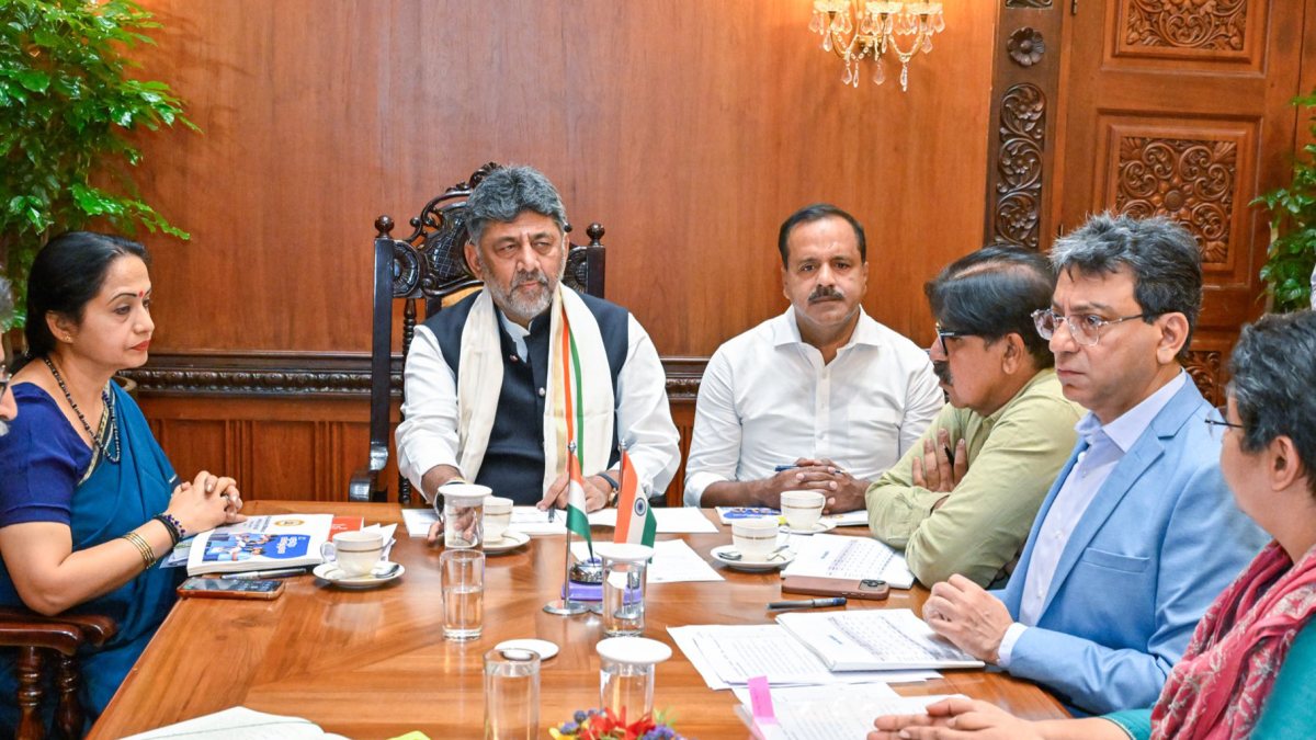 Karnataka CM Shivakumar chairs meeting for 2026-27 academic year