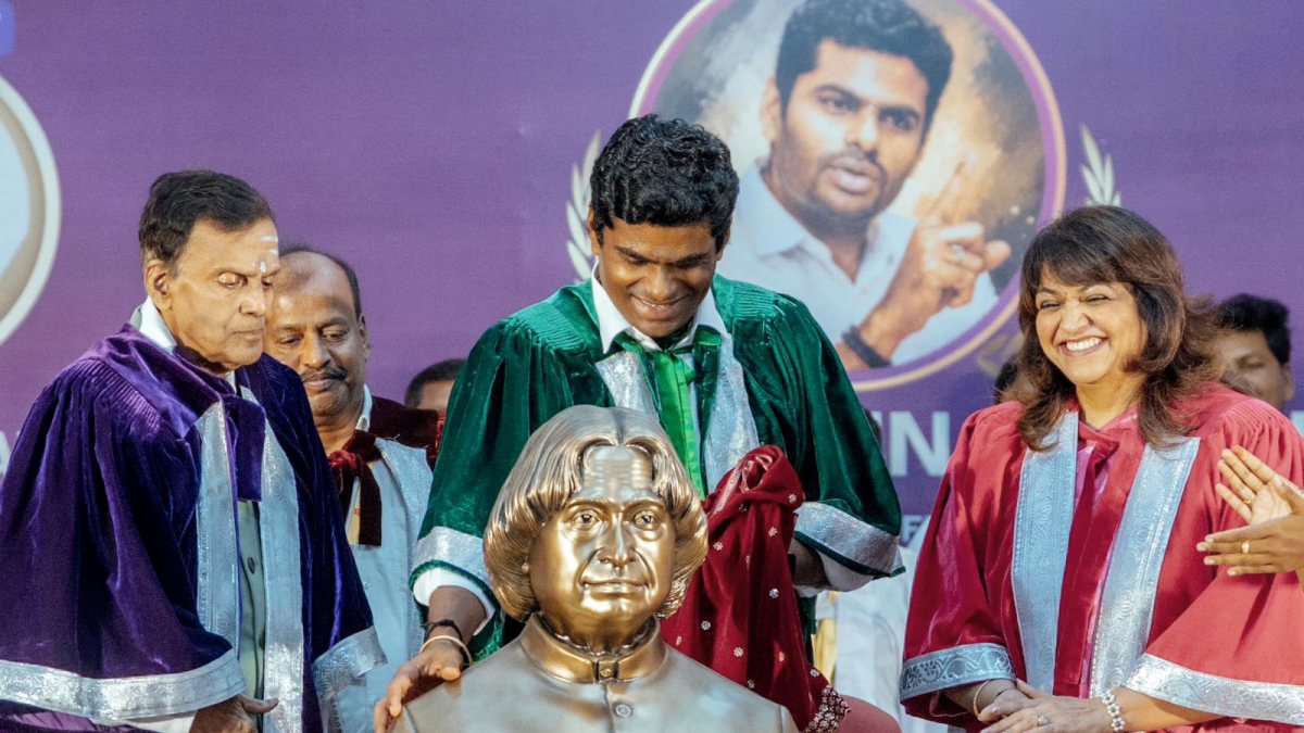 K. Annamalai pays tribute at APJ Abdul Kalam bust in Coimbatore