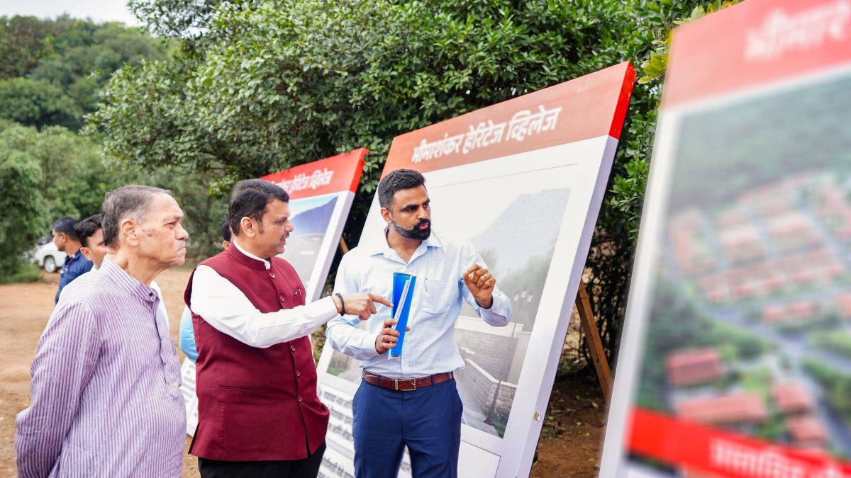 Maharashtra CM Fadnavis inspects Bhimashankar Heritage Village plan