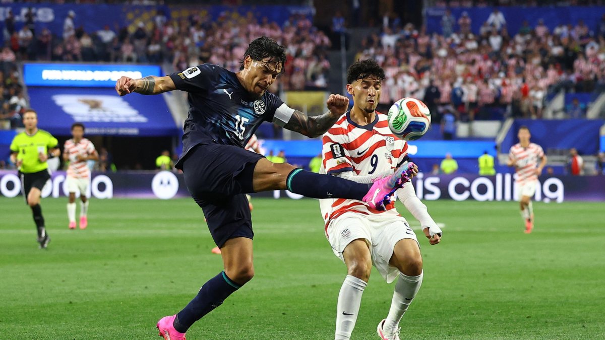 US beats Paraguay 3-1 in World Cup Group D