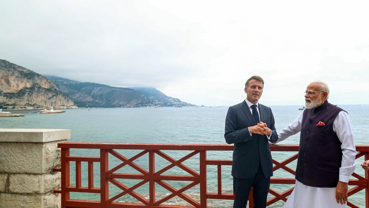Modi meets Macron in Nice for bilateral talks