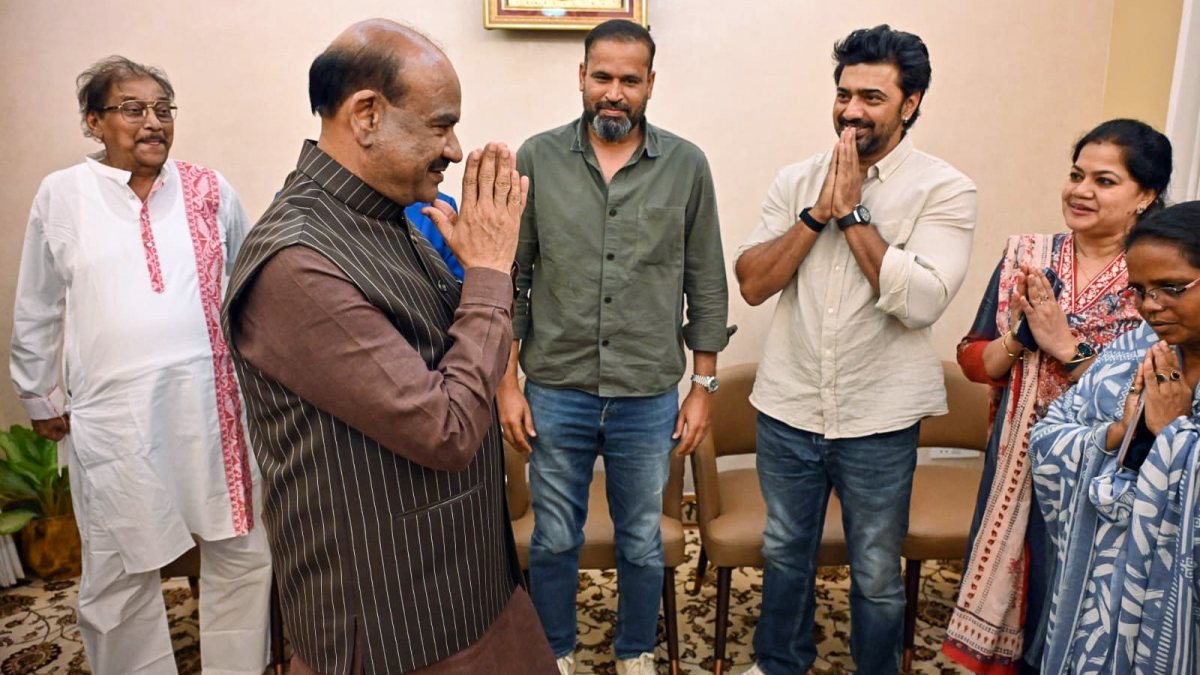 Rebel TMC MPs meet Lok Sabha Speaker Om Birla at his residence, in New Delhi on…