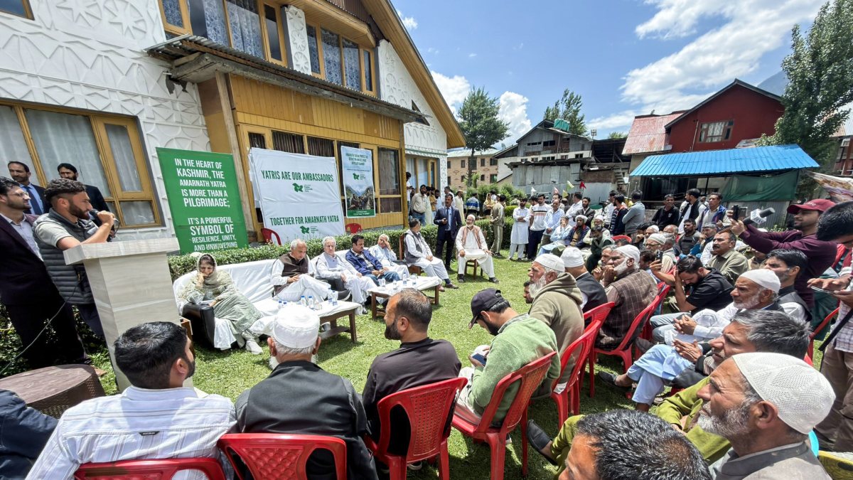 Mehbooba Mufti urges warm welcome for Amarnath pilgrims in Pahalgam