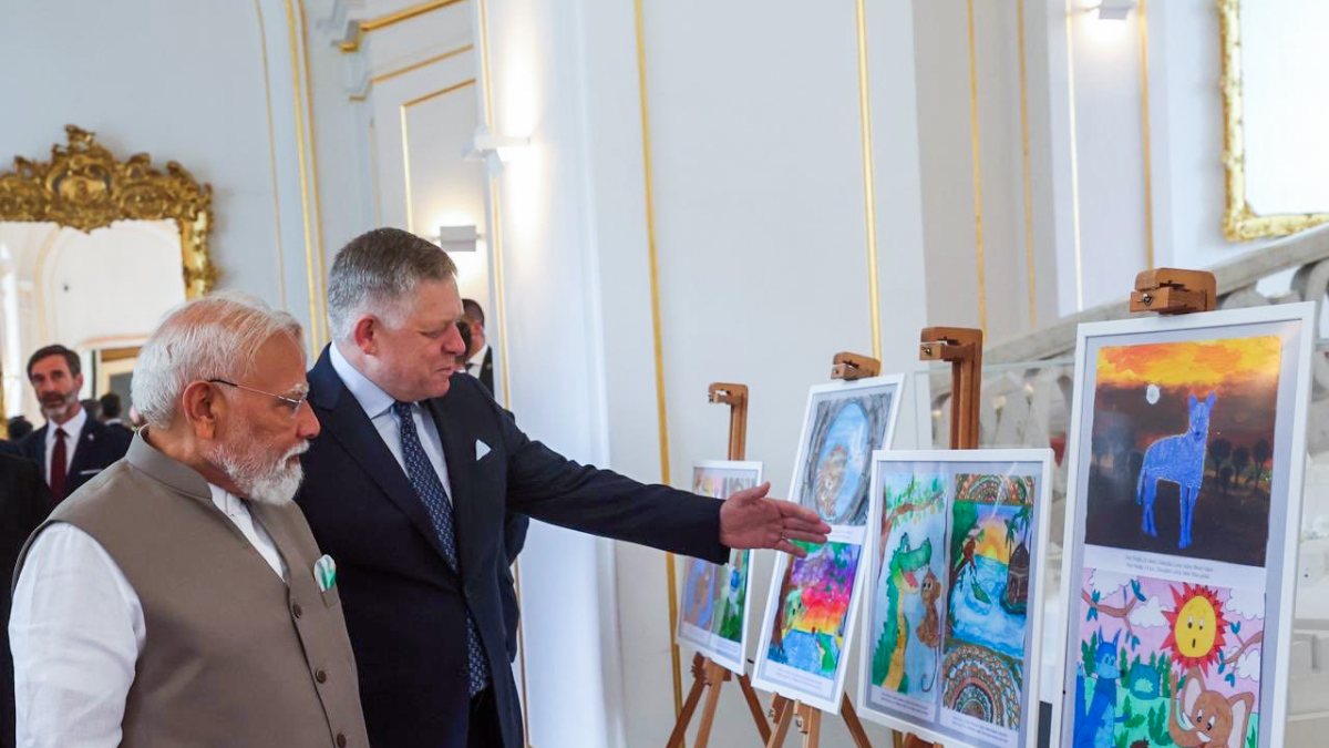 Modi and Slovak PM view children's art inspired by Indian tales