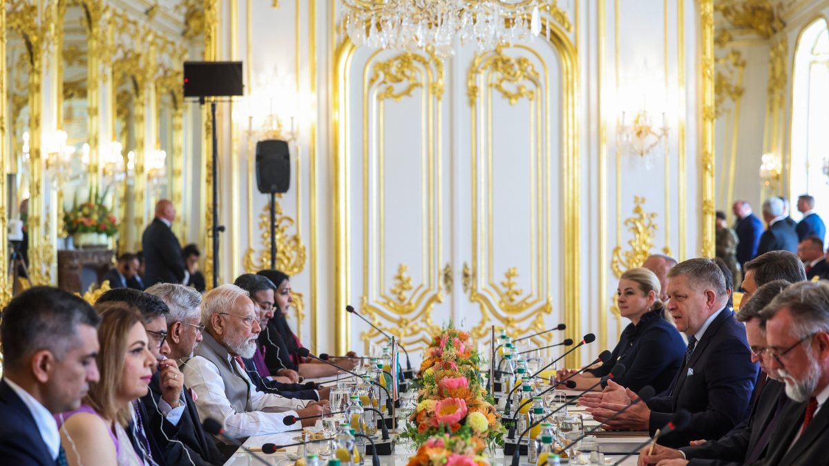 Prime Minister Narendra Modi holds delegation-level talks with Slovak Republic…