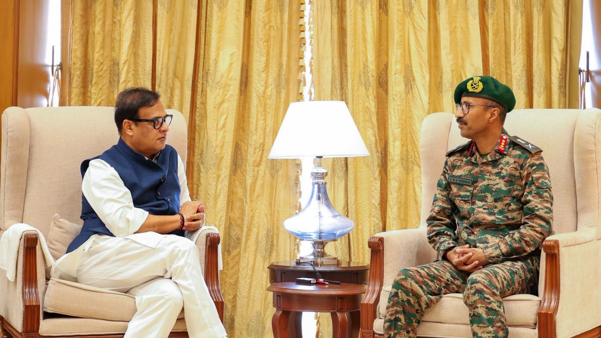 Indian Army chief meets Assam CM in Guwahati