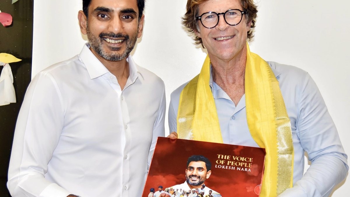 Andhra minister Nara Lokesh meets cricketer Jonty Rhodes in Hyderabad