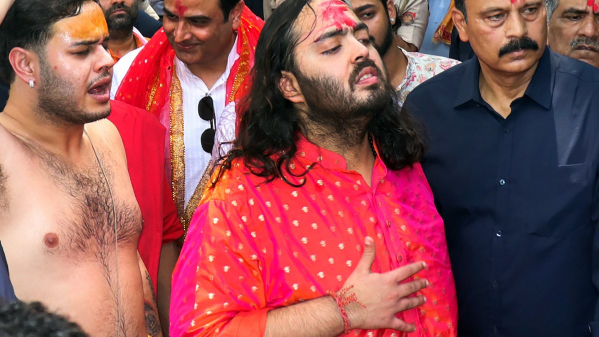 Anant Ambani offers prayers at Maa Kamakhya Temple in Guwahati