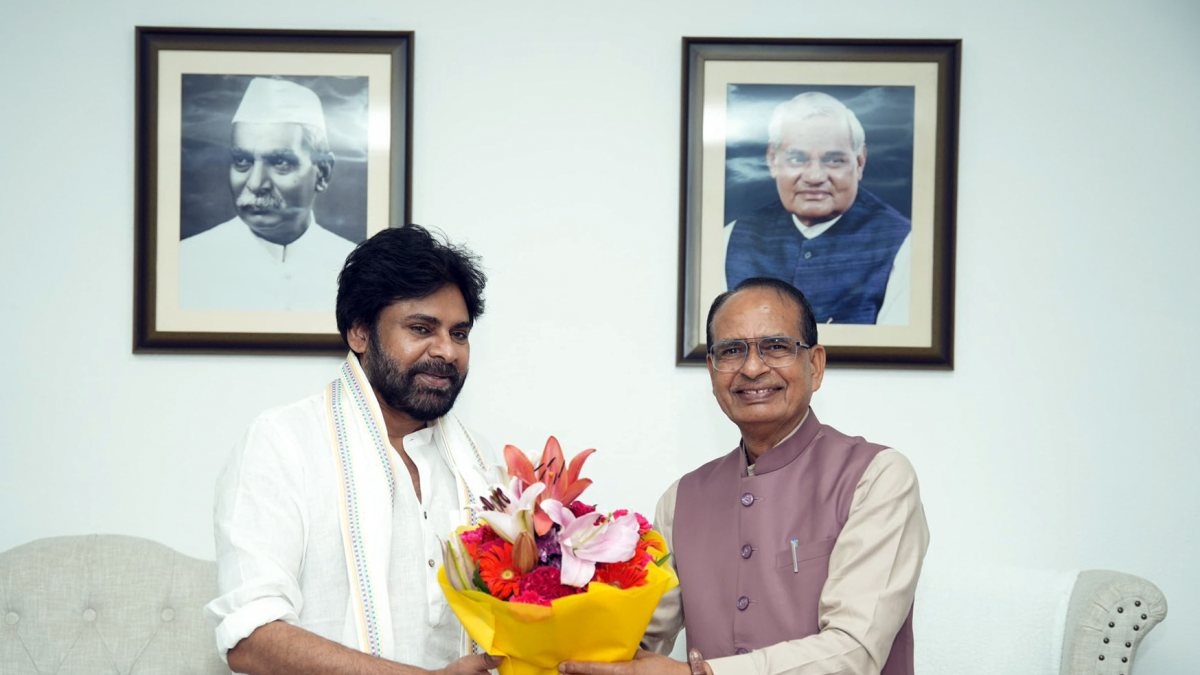 Pawan Kalyan meets Shivraj Singh Chouhan at Krishi Bhawan