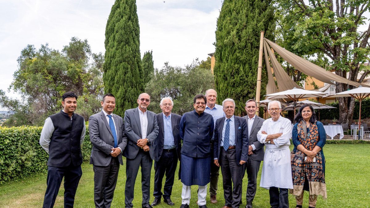 Piyush Goyal visits Fragonard Factory in Grasse, France