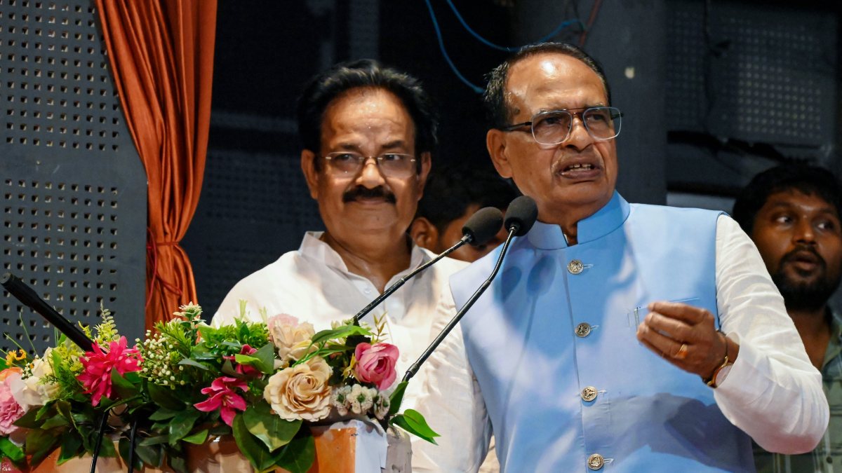 Shivraj Singh Chouhan addresses Prabudh Sammelan in Patna