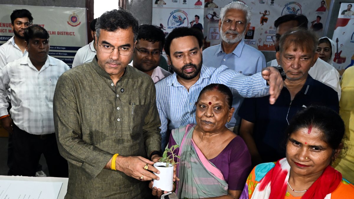 Delhi minister Parvesh Sahib Singh inaugurates Jan Kalyan Shivir