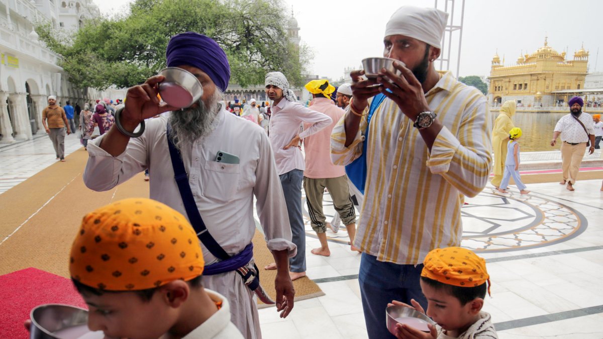 Devotees drink Shabeel at Golden Temple on Guru Arjan Dev's martyrdom anniversary