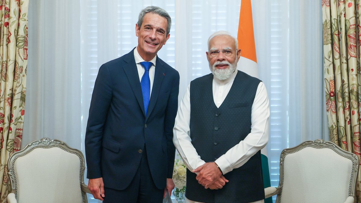 Prime Minister Narendra Modi meets Chairman & CEO, Saint-Gobain, Benoit Bazin…