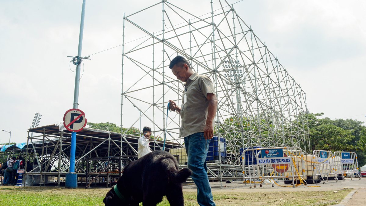 Dog squad inspects Kolkata venue ahead of PM Modi's Yoga Day visit