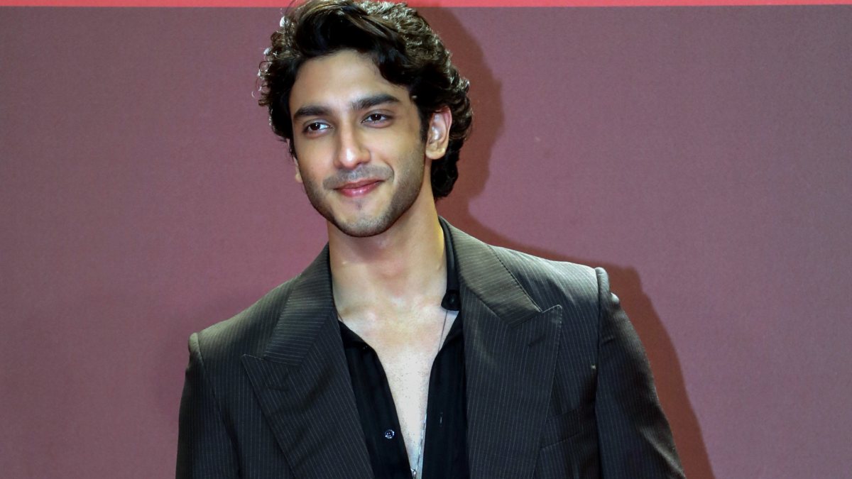 Vedang Raina walks the red carpet at BT Headliners in Mumbai