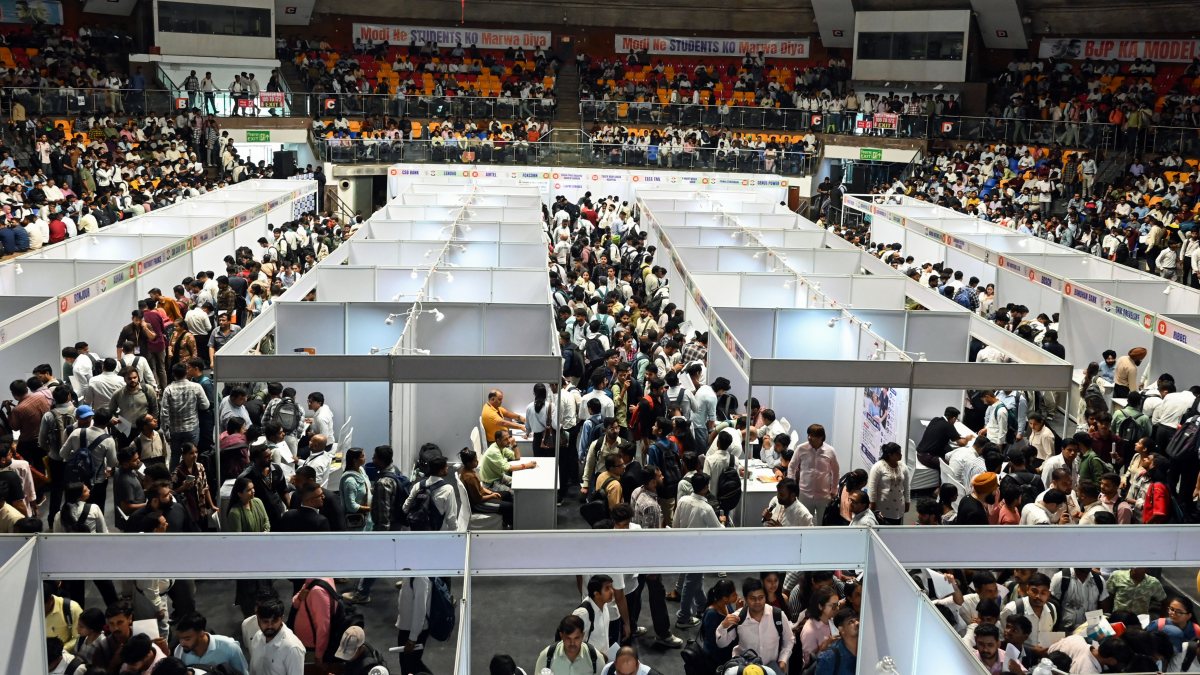 Large turnout at Rahul Gandhi's birthday job fair in Delhi