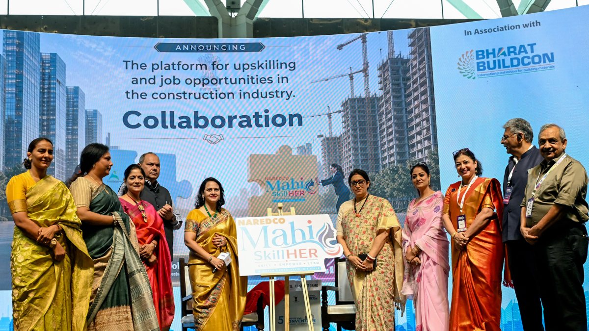 Smriti Irani launches skilling series at NAREDCO MAHI convention