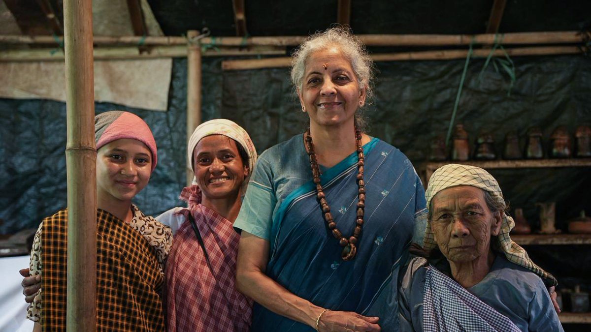 Union Finance Minister Nirmala Sitharaman interacts with artisans of Larnai…