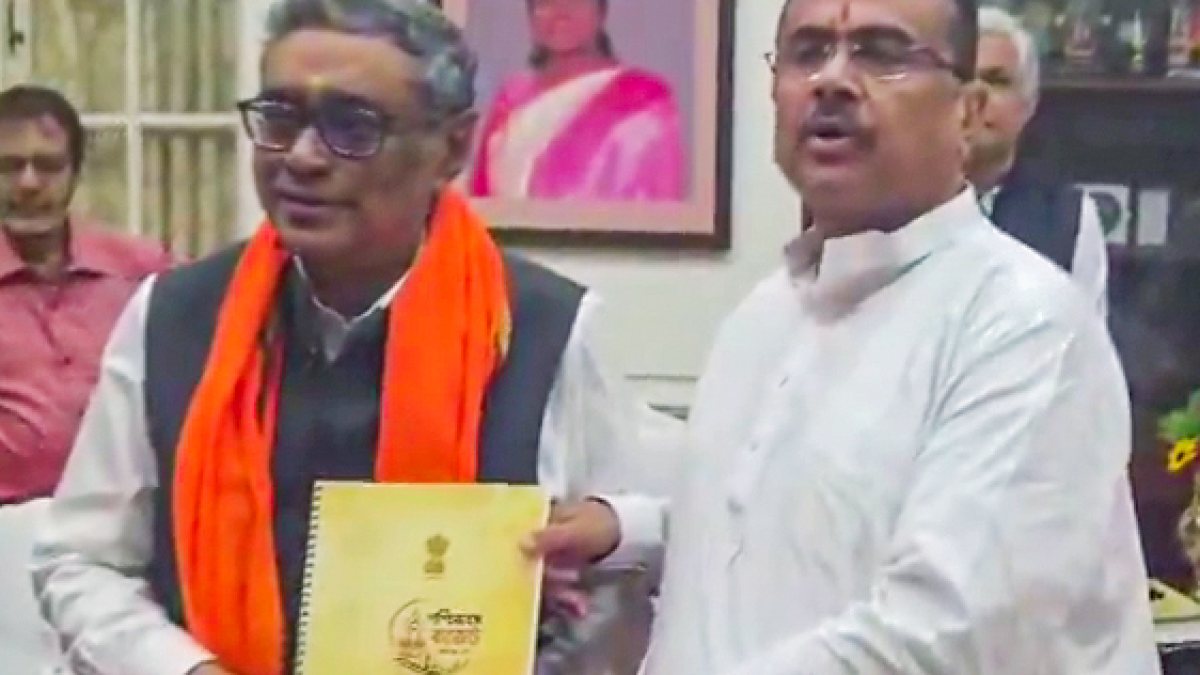 West Bengal CM meets finance minister ahead of state budget