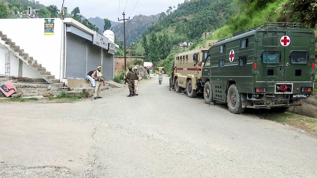 Security forces continue search in Rajouri forests on day 31 of Operation Sheruwali