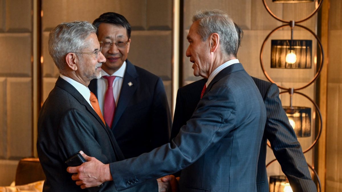 External Affairs Minister S Jaishankar meets former Mongolian President N…