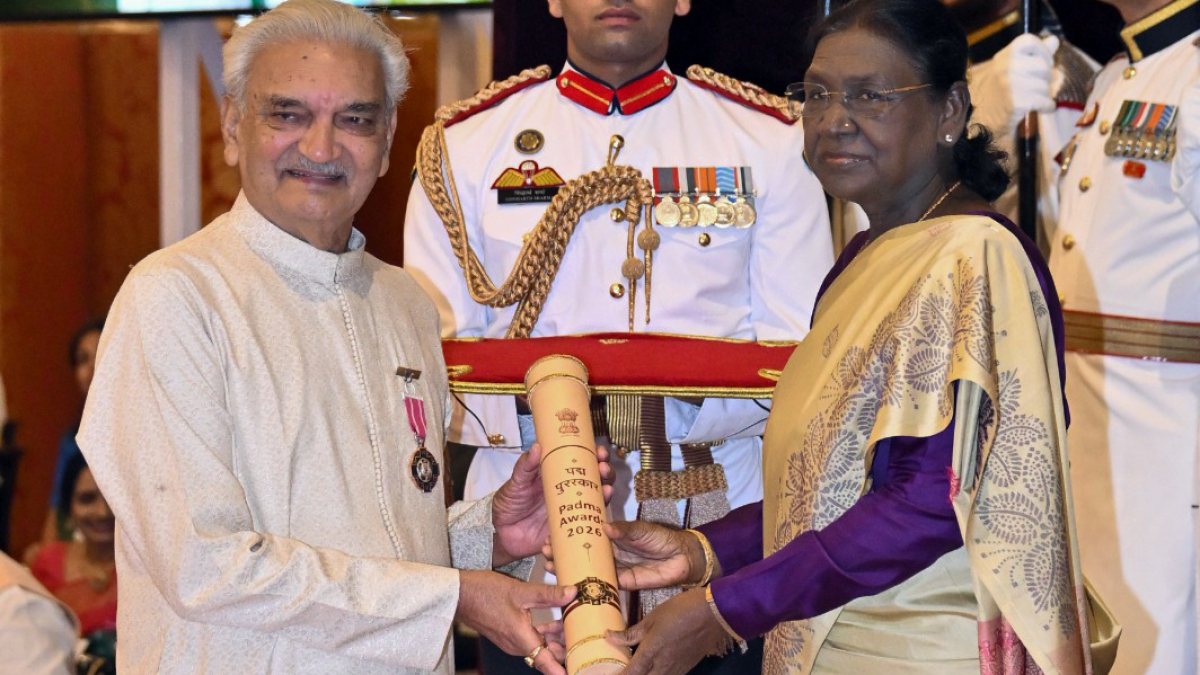 President Murmu presents Padma Shri to Anil Kumar Rastogi