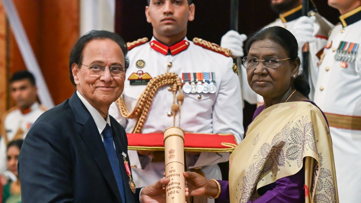 President Murmu confers Padma Bhushan on Dattatreyudu Nori