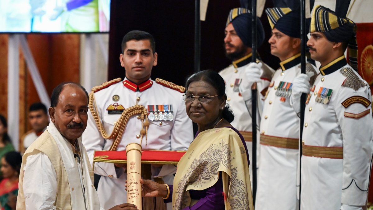 President Murmu confers Padma Shri on scenographer Nuruddin Ahmed