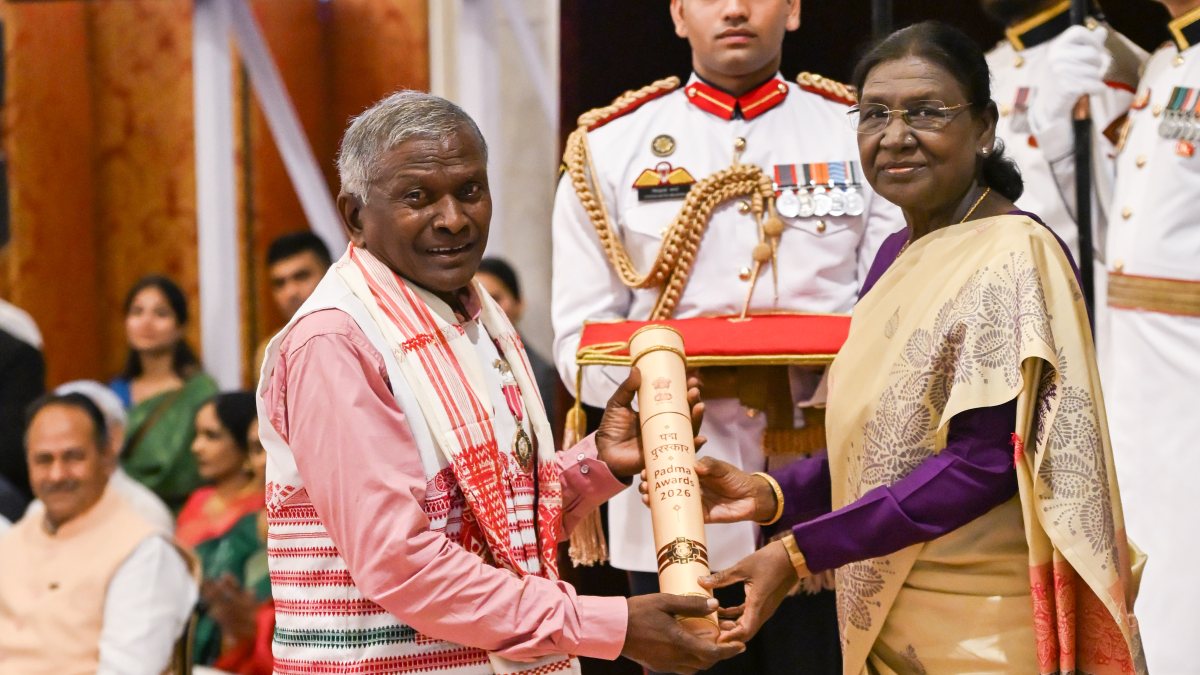 President Murmu confers Padma Shri on Dr Charan Hembram