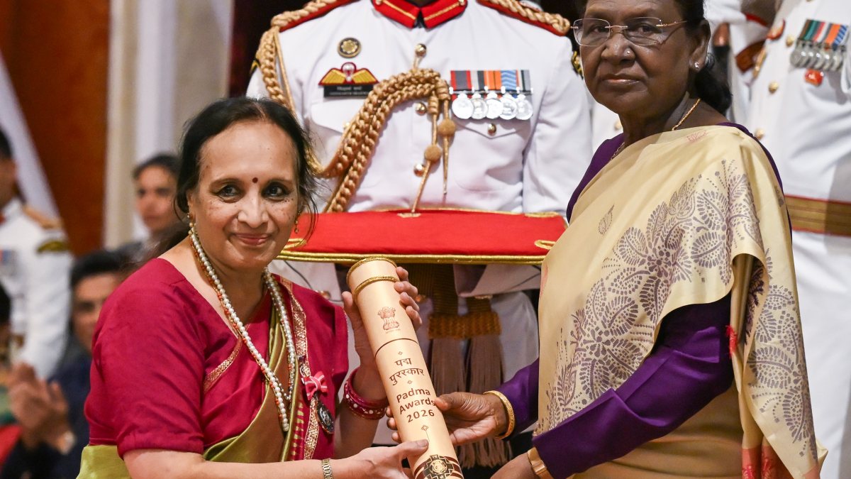 President Murmu confers Padma Shri on Dr Shubha Venkatesha Iyengar