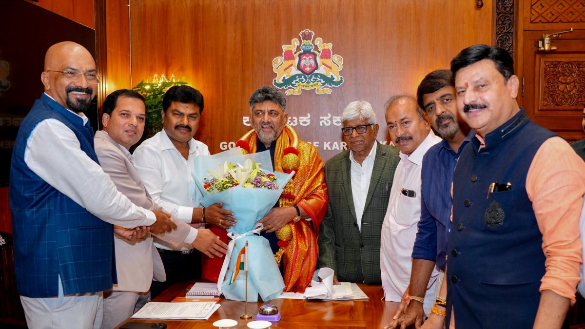 Karnataka Chief Minister DK Shivakumar meets BJP MP B.Y. Raghavendra at Vidhana…