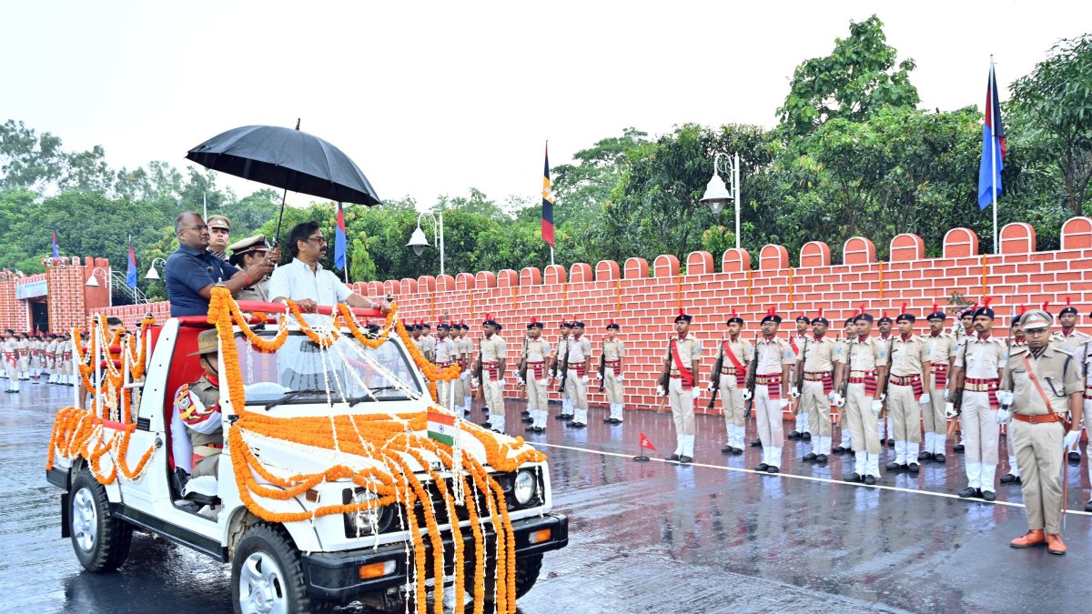 Hemant Soren inspects police passing out parade in Ranchi